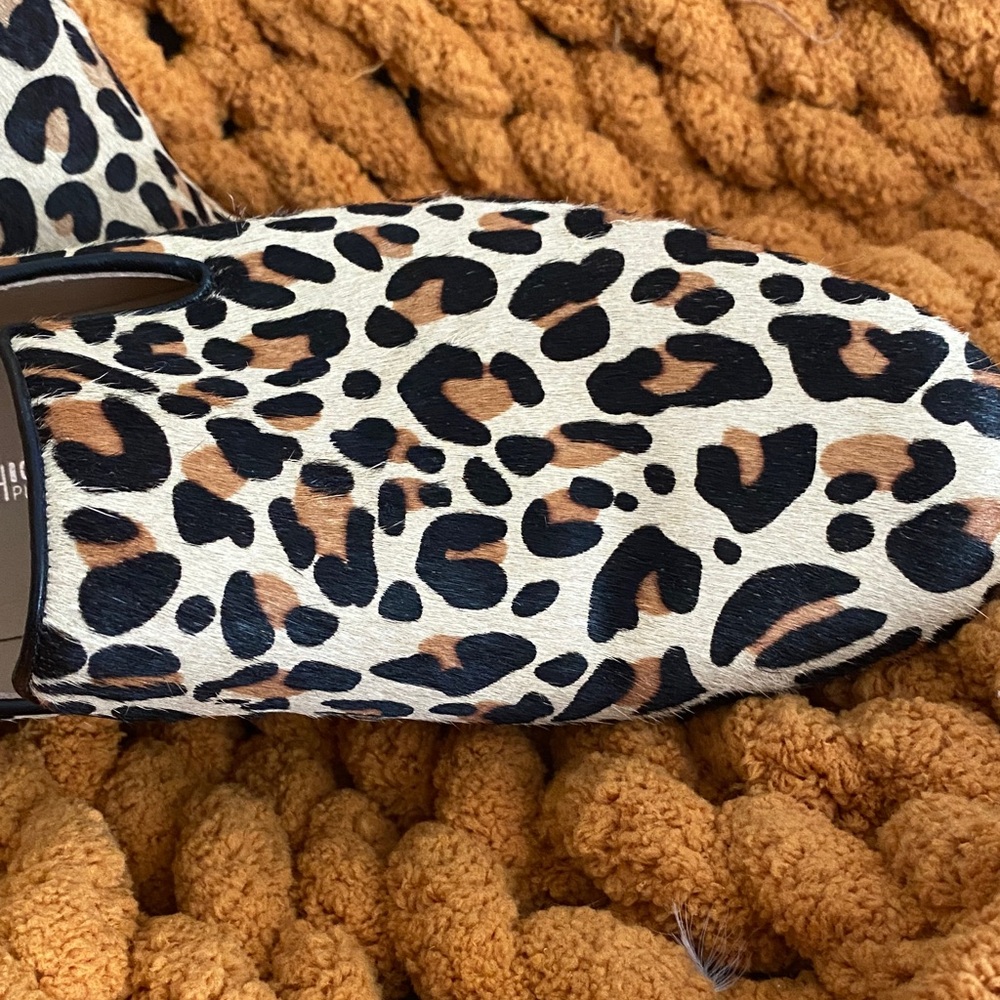 Clarks Leopard Print Flats - Picture 3 of 8
